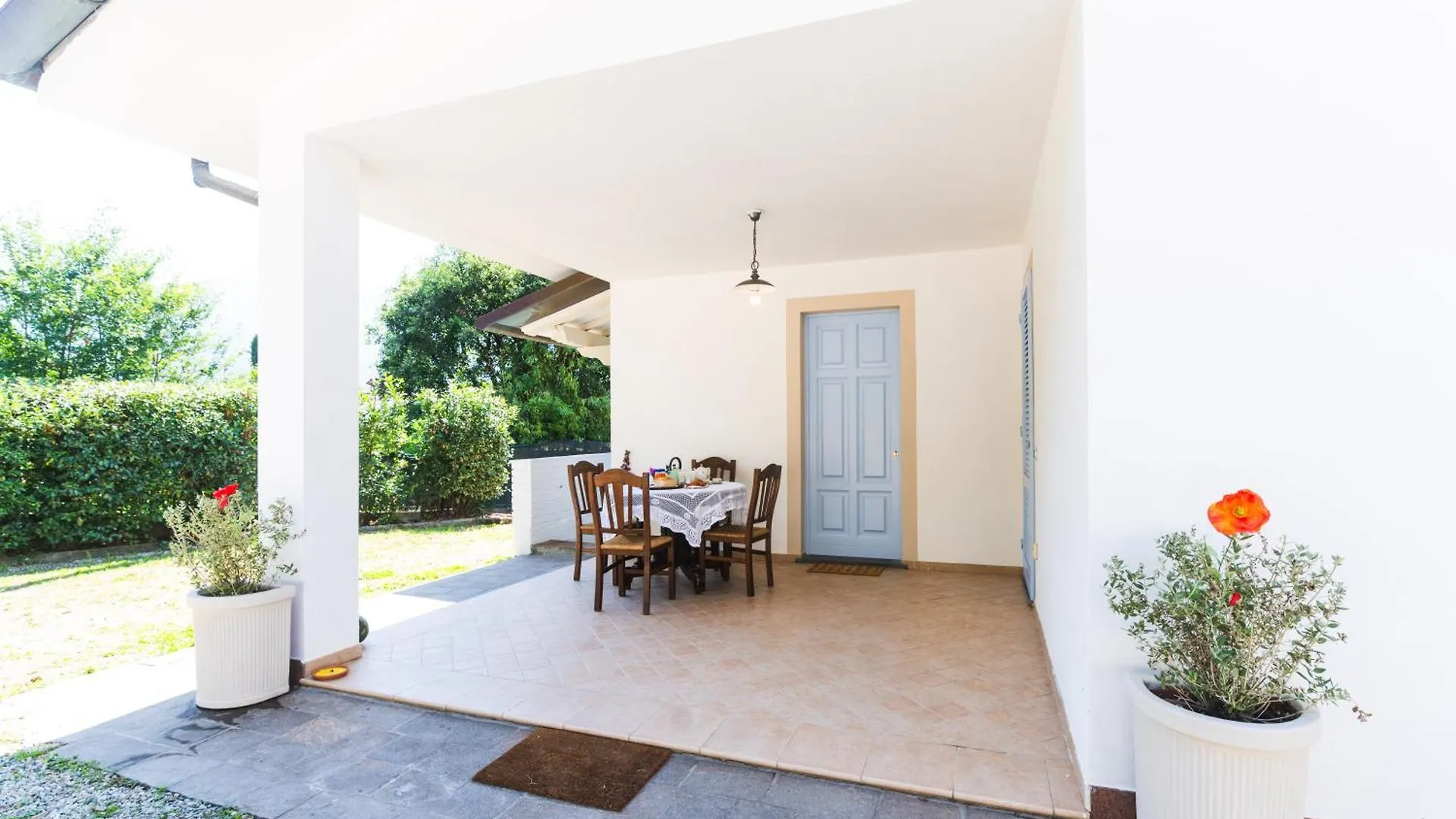 Lovely Cosy Villa, Jacuzzi, Nature Camaiore 0*,  Italy